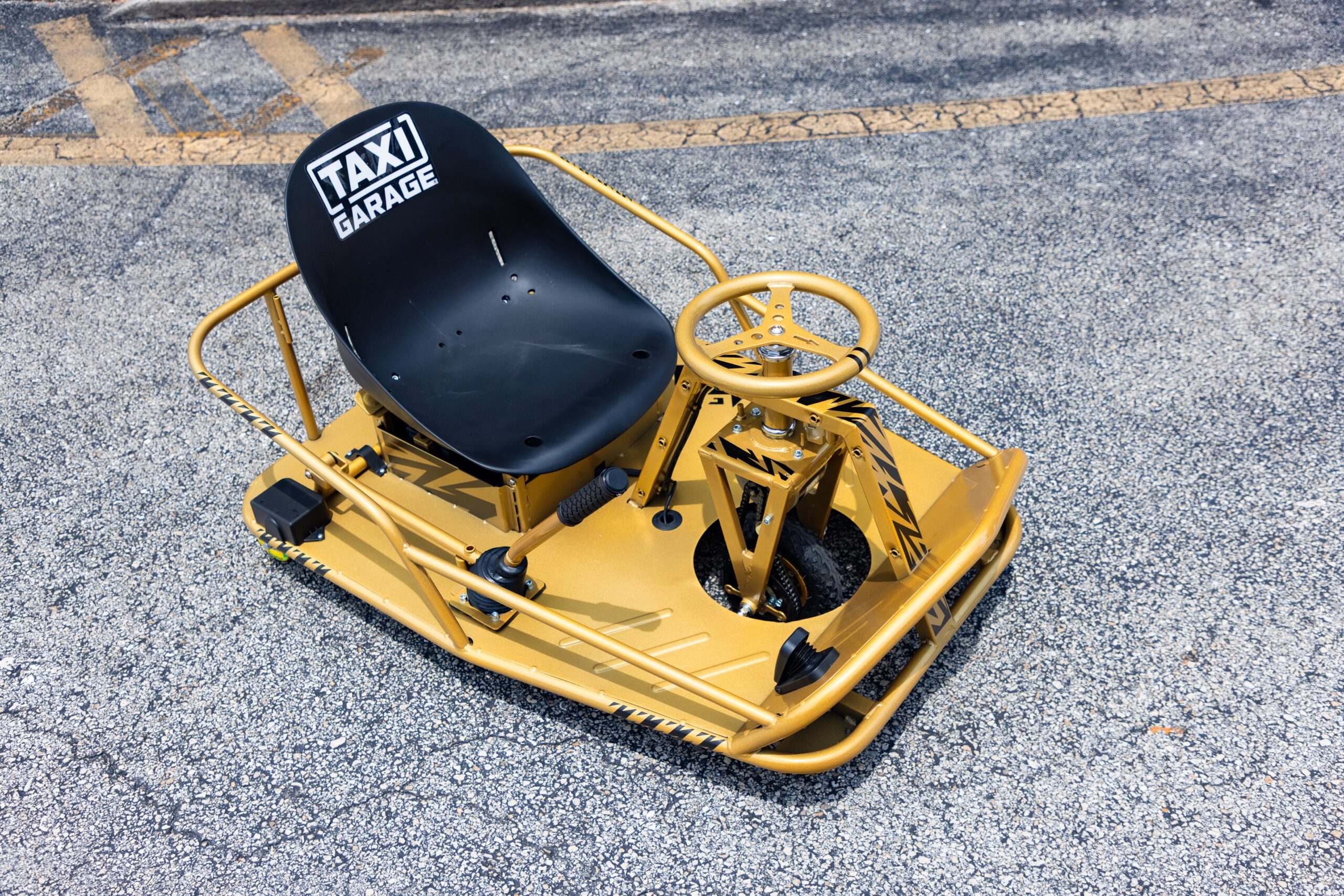 Stage 3 XL Golden Glitter Taxi Garage Crazy Cart INVENTORY