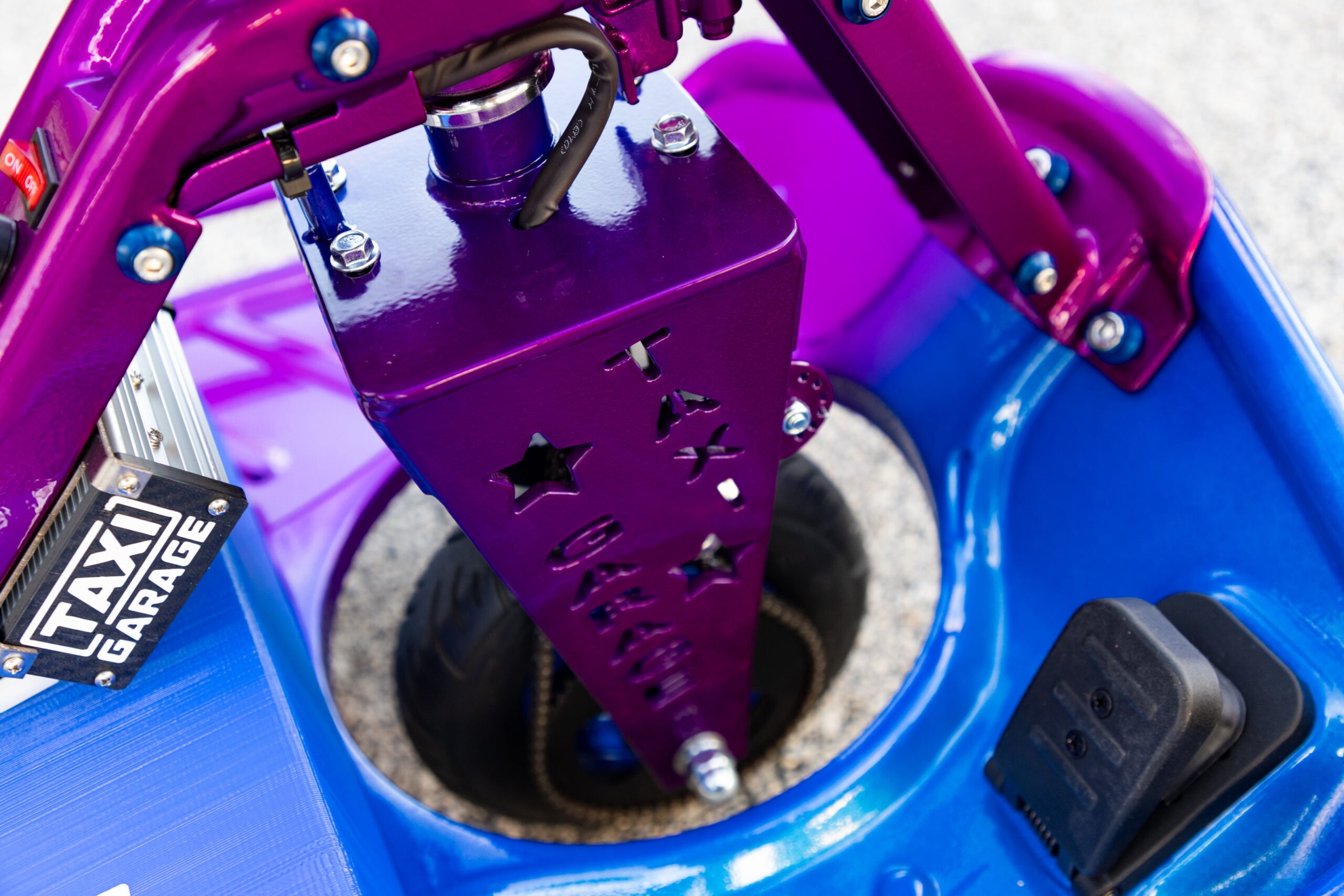 Stage 4 Taxi Garage Crazy Cart Split Gradient Fade INVENTORY