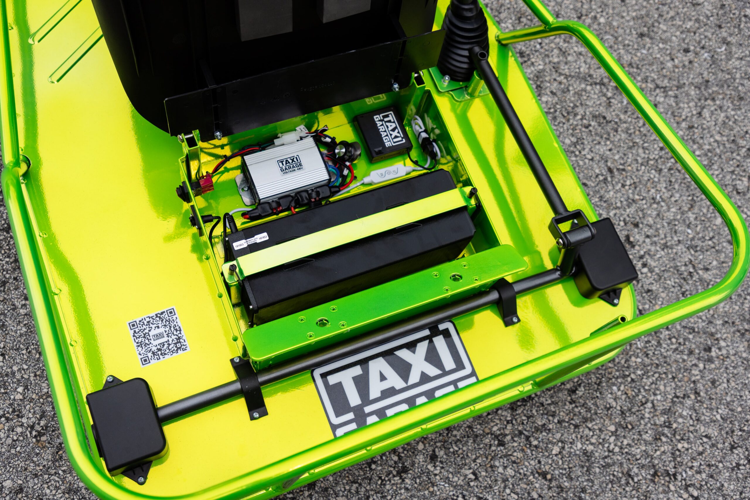 Stage 4 XL "Shocker Yellow" Taxi Garage Crazy Cart INVENTORY