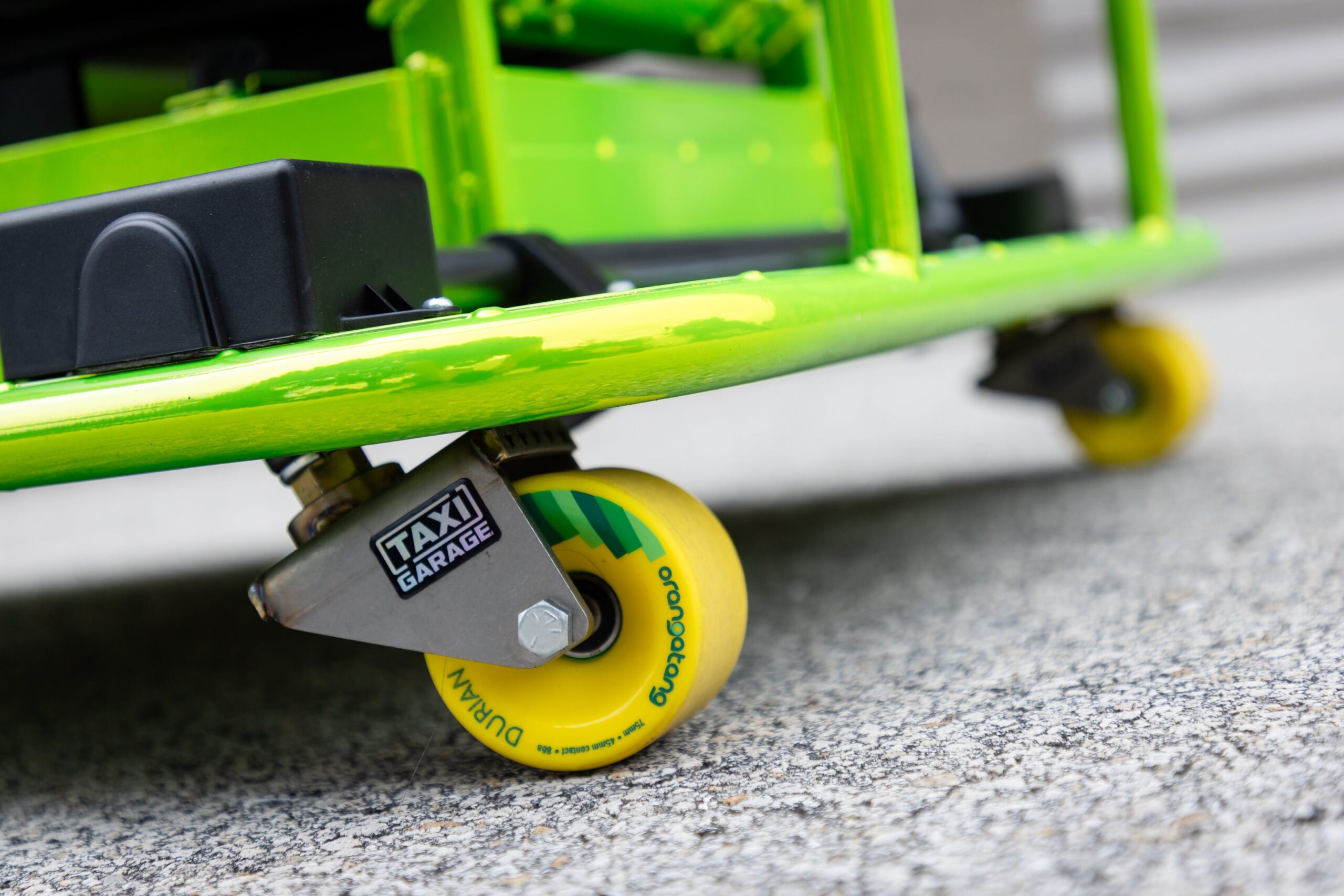 Stage 4 XL "Shocker Yellow" Taxi Garage Crazy Cart INVENTORY